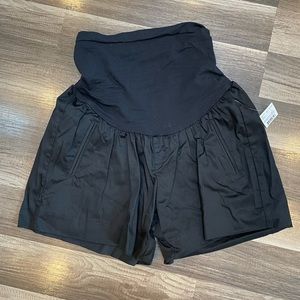 NEW Black maternity shorts